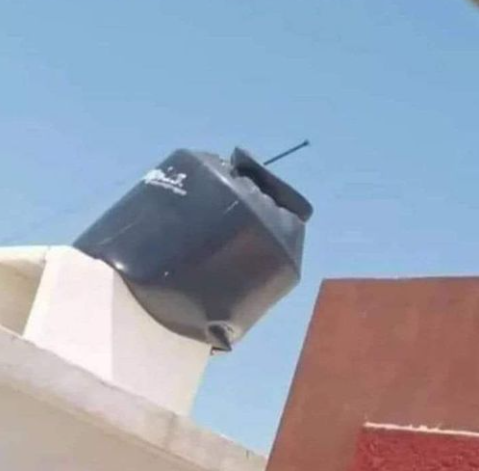 -Bueno, me voy a pegar una duchita con agua fría para pasar el calor
El tanque: