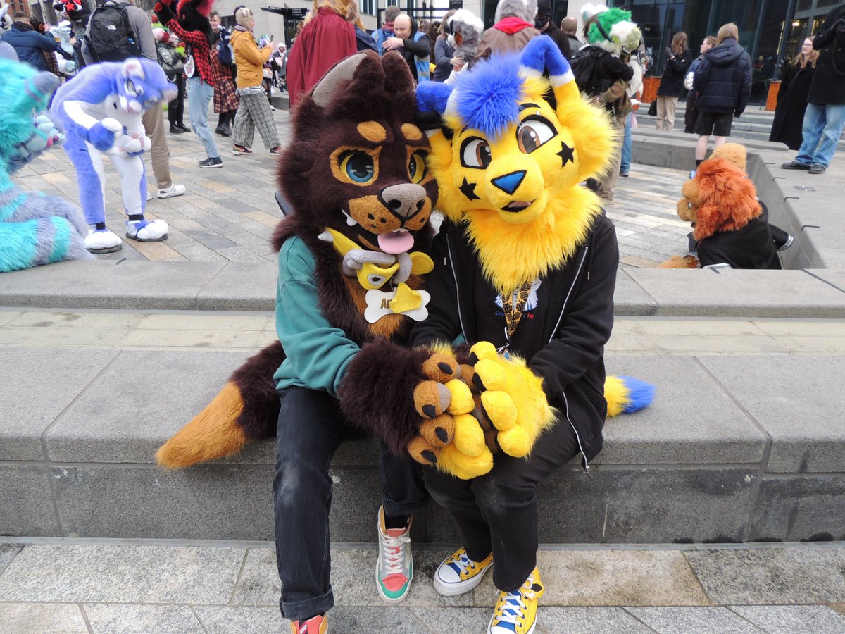 Some photos from this month's @LeedsFurs meet :3