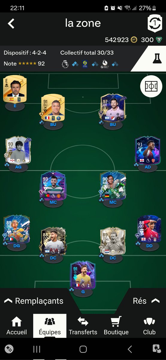 eviflos25ftn's tweet photo. @FansdeFUT Messi le premier jour et arnold deux fois. Quelqu'un aurait une idée pour chopper le collectif à 33 ? En sachant que j'ai le sbc cafu qui va être terminé https://t.co/O7qDU3yy12