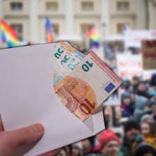 LoveGuerillero's tweet image. Da kommt schon was zusammen 🤑😎😁🤑💶 #mehrDemogeld