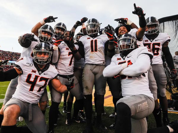 Blessed to receive an offer from Oklahoma State University!🟠⚫️ A.G.T.G! @DJLinton2 @CoachPoe1914 @JHMerrittJr @JPRockMO @AllenTrieu @RivalsPapiClint @MohrRecruiting @DeSmetFB