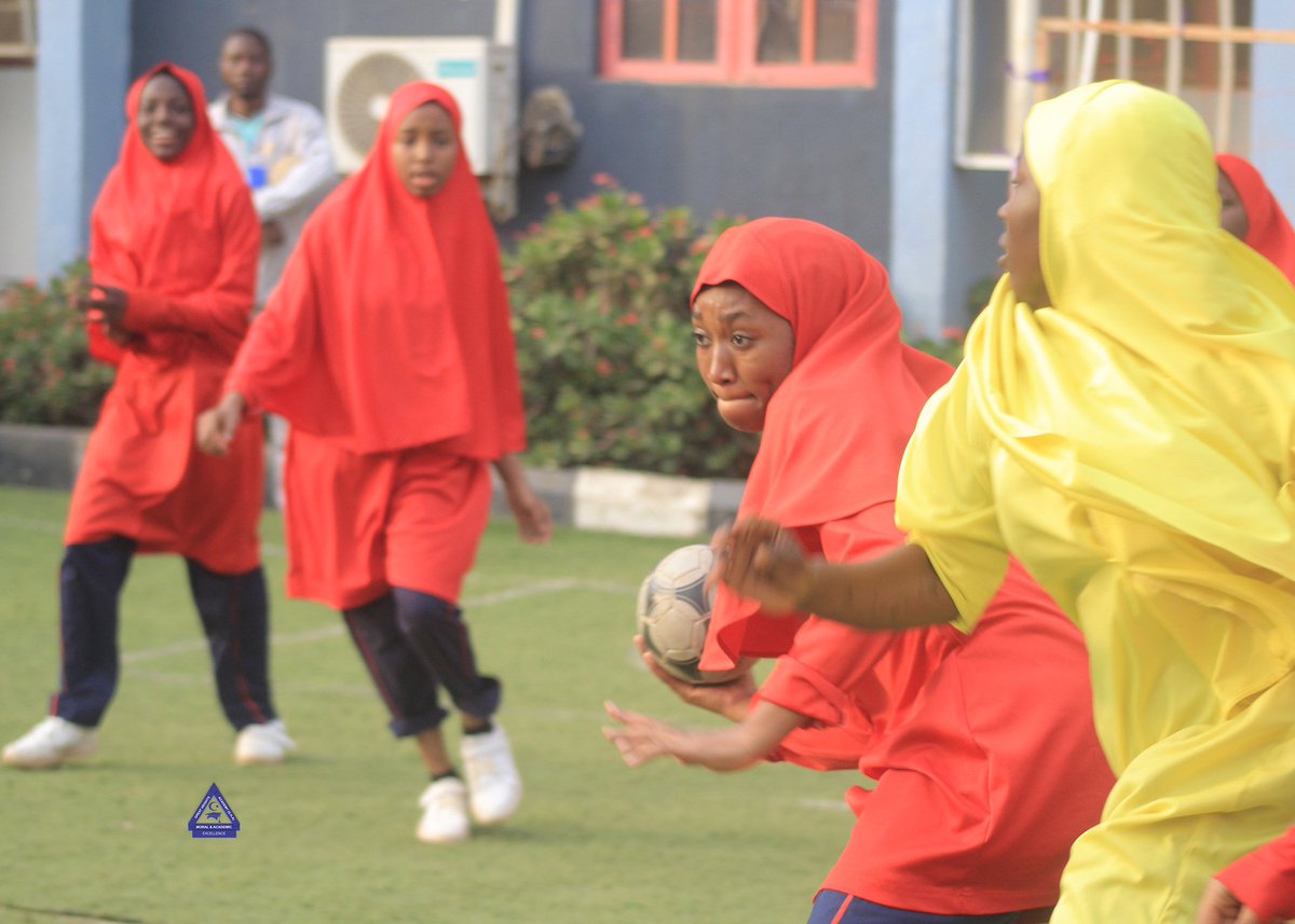 gha_abuja's tweet photo. Semi-Final
Green House: 8
Blue House: 6

Red House: 9
Yellow House: 4

The final is tomorrow and it's to be played between Green House and Red House.
It's Inter-House Sports Competition. https://t.co/3nQN9Nn9Ch