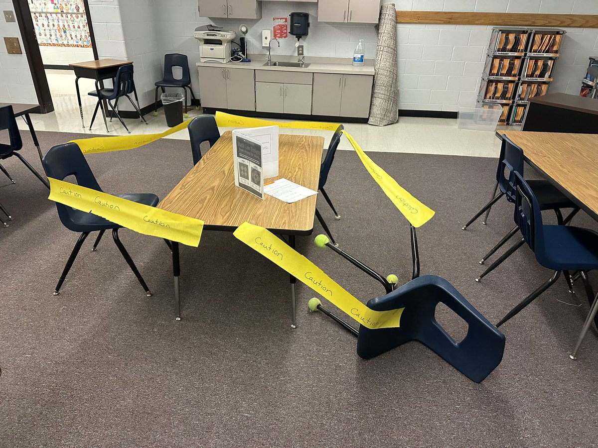 instruct2learn's tweet image. 3rd grade 🎯 students learned about observation skills in our evidence everywhere unit. They observed what they saw in our crime scene, made inferences, and drew conclusions about the crime that was committed. @RedavidDeb @FortneyJenny @VaughanRockets @CobbAlp #SOARon