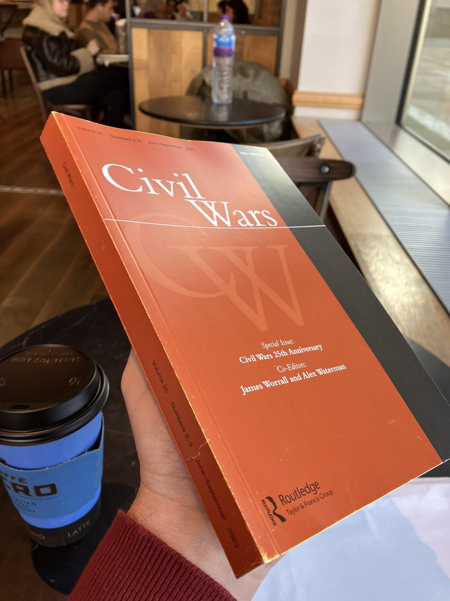 This absolute beast turned up in my pigeonhole today, really good to hold the physical version! A reminder that all articles are currently open access, available here: tandfonline.com/toc/fciv20/25/… #civilwarsjournal #civilwars25thanniversary @JournalofCW @_AlexWaterman @CGSCLeeds