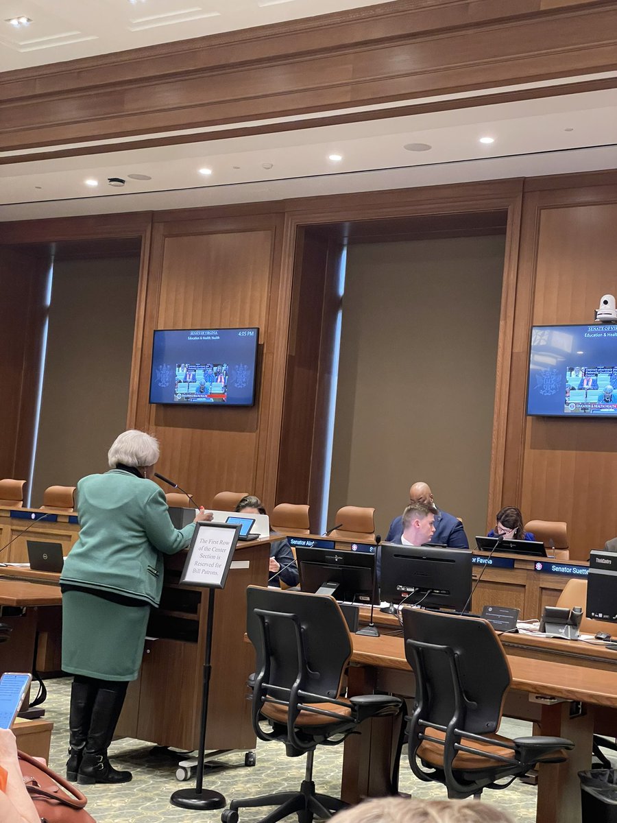 Thank you @SenLouiseLucas for reppin SB 119! The Bill prevents pharmaceutical manufacturers from limiting the number of contract pharmacies or community health centers they ship 340B discounted drugs to. This will increase access to life saving meds to VAs most vulnerable people.