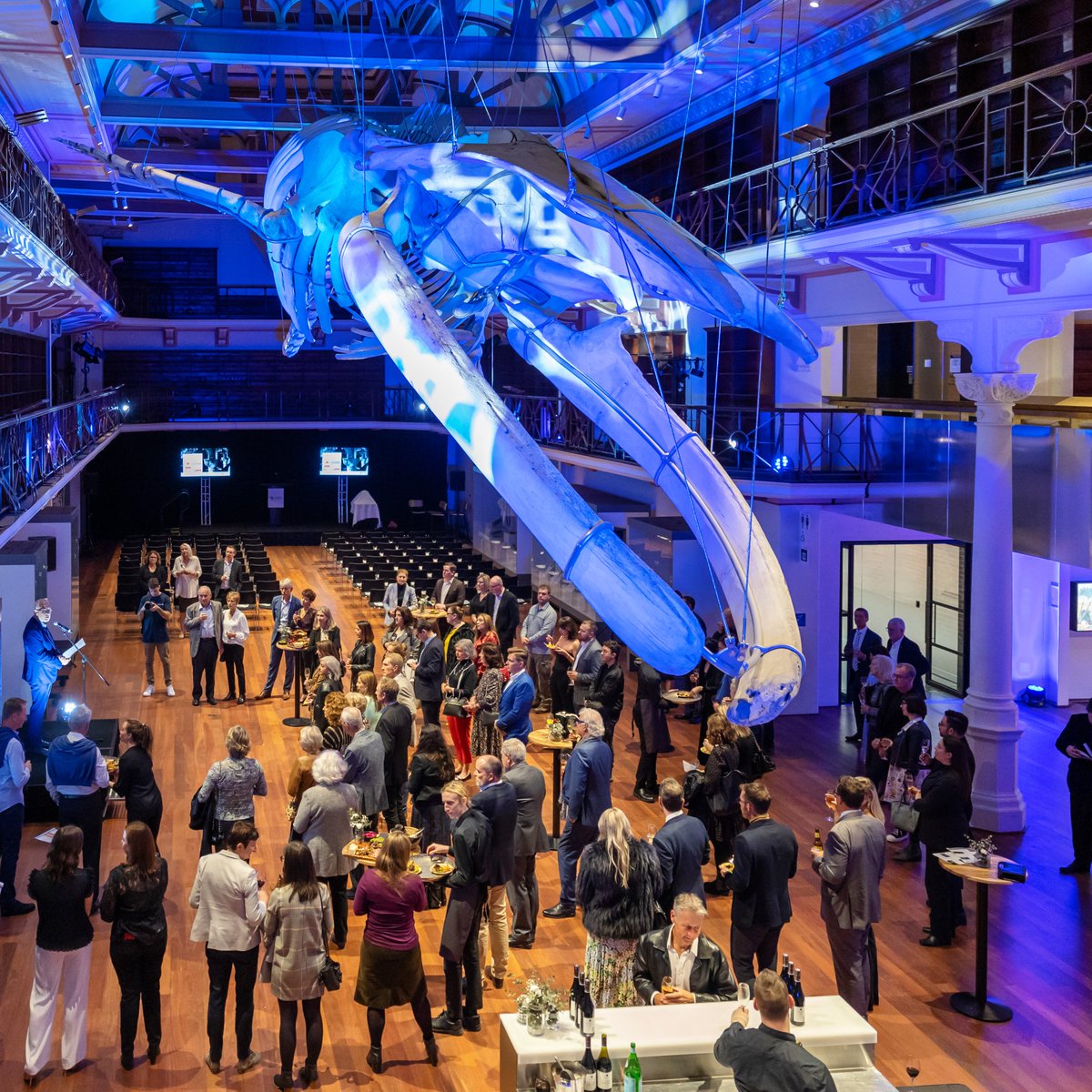 Join us for a backyard BBQ showcasing our unique WA regions during the week of @evokeag at @wamuseum on 21 February 🍤🍴🍖

Connect with experts in agritech under the giant blue whale skeleton, Otto, and enjoy a feast of WA foods from our regions and cultural performances!