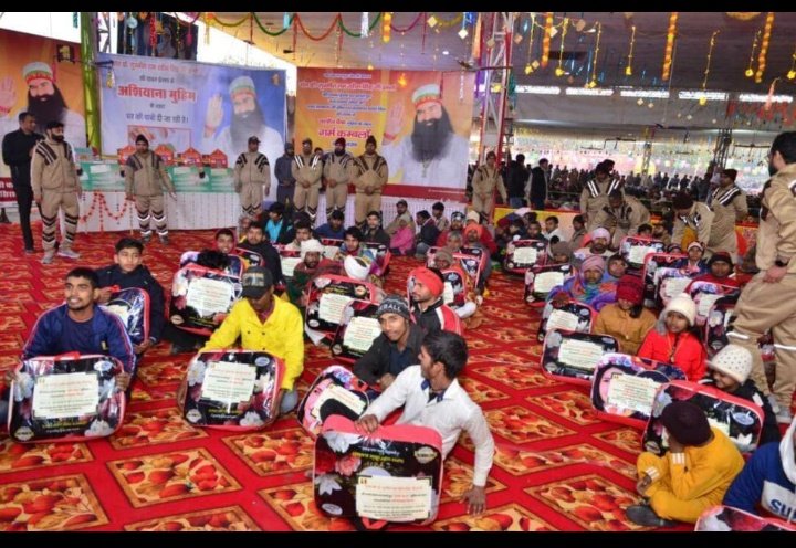 The entire birth month of Shah Satnam Ji was celebrated with great pomp across the world as MSG Bhandara by doing works for the welfare of humanity.On January25,with the inspiration of Saint Ram Rahim,105 warm clothes were distributed to the needy people.#MSGBhandaraHighlights