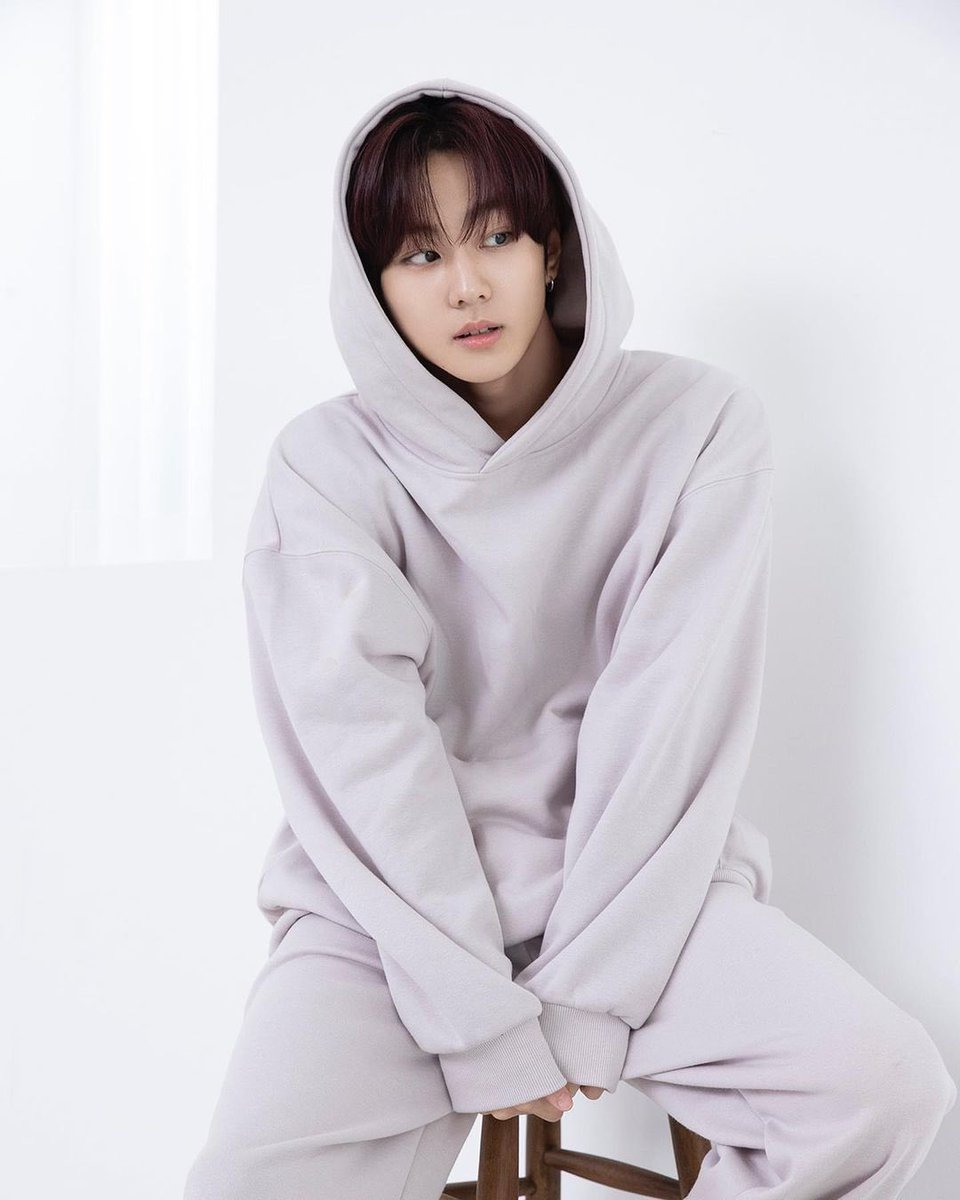 EN7ernally's tweet image. so comfy~ 🤍