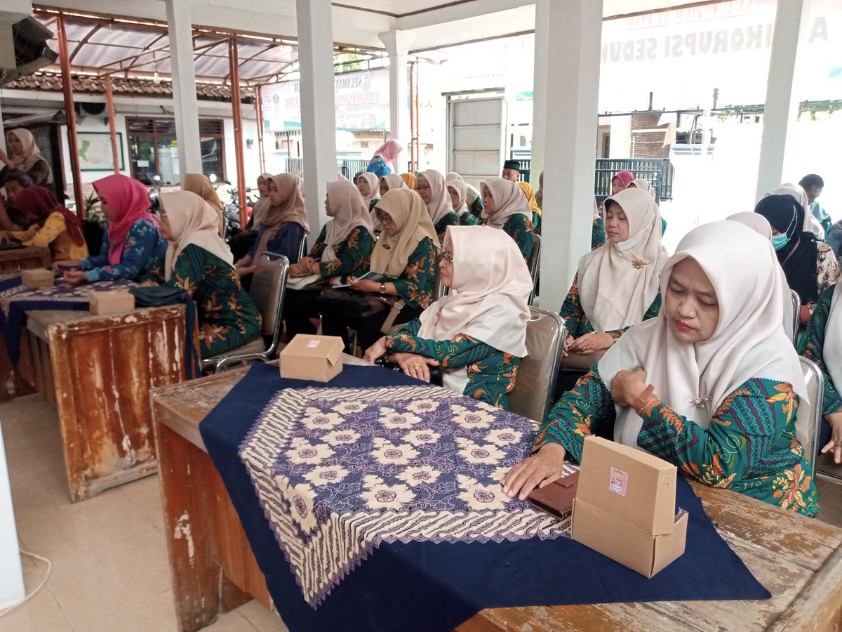 Pemerintah Desa Karangtengah tweet media