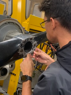 🛠️👨‍🔧 Mr. Ruiz's student is receiving hands-on experience learning how to safety wire a propeller! 🚁✈️ Education in action! <a href="/mantilla1776/">Rene Mantilla</a> <a href="/fox1914/">Reginald J. Fox</a> #YourBestChoiceMDCPS