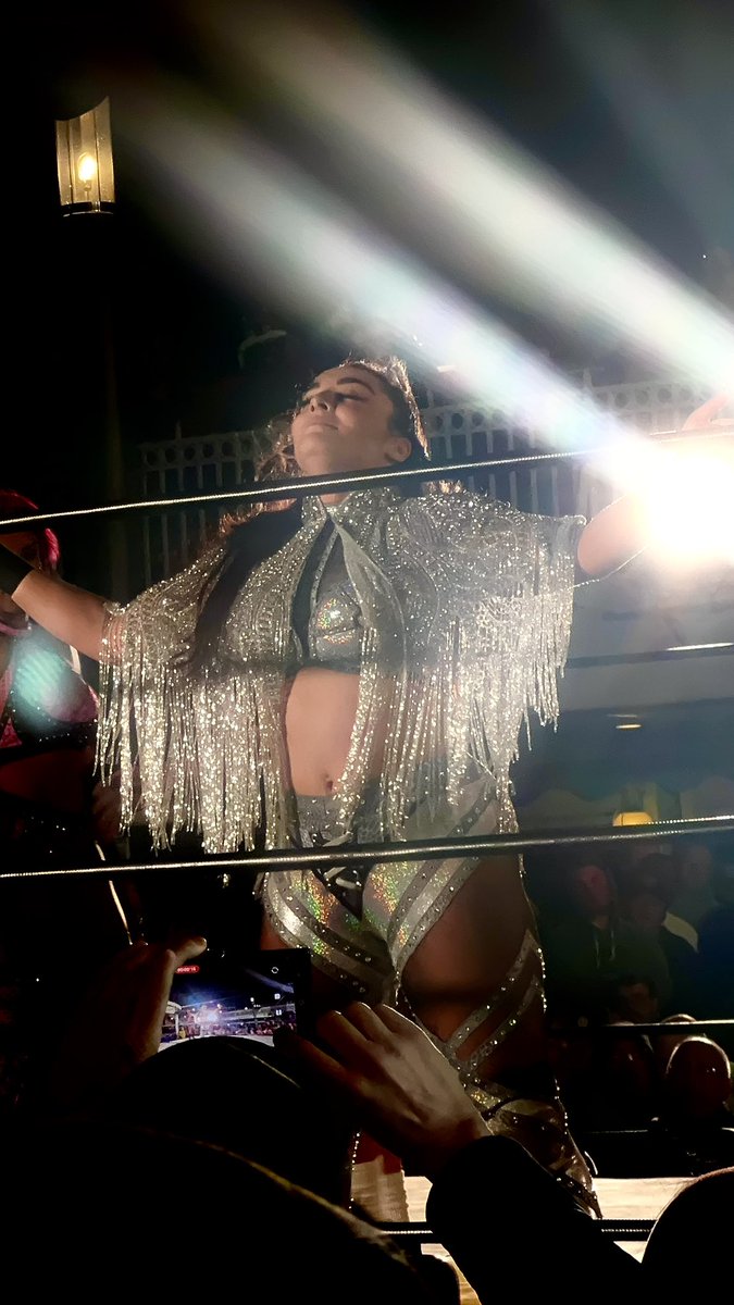 Tweets_from_Rob's tweet image. In all her Glory! @DeonnaPurrazzo  The Virtuosa came ready to battle on the @jericho_cruise @AEW #FiveAlive #JerichoCruise #AEW