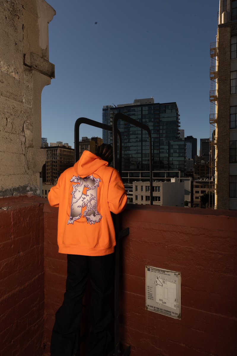 ConnerAkaBurk's tweet photo. https://t.co/1Xp6pHCHAO 🍊💫 https://t.co/C0cXJmW7ra