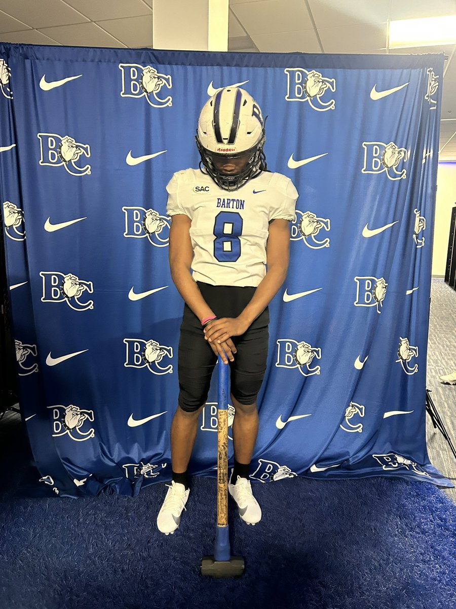 Had a great visit <a href="/barton_fb/">BartonCollegeFB</a> today thanks for <a href="/Coach_JVinson/">Coach Vinson</a> <a href="/hester_chip/">Chip Hester</a> @FBCoachMariani for having me down!! <a href="/coachbradbaker/">Brad Baker</a>