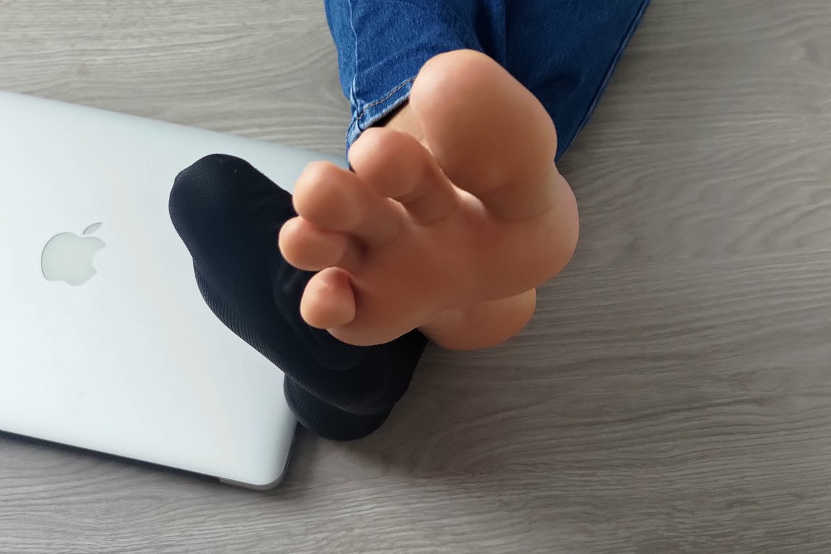 gmartinft's tweet photo. I just uploaded new content on FeetFinder! Check it out here: https://t.co/2igGwHK486 https://t.co/2YOnUaP6qt