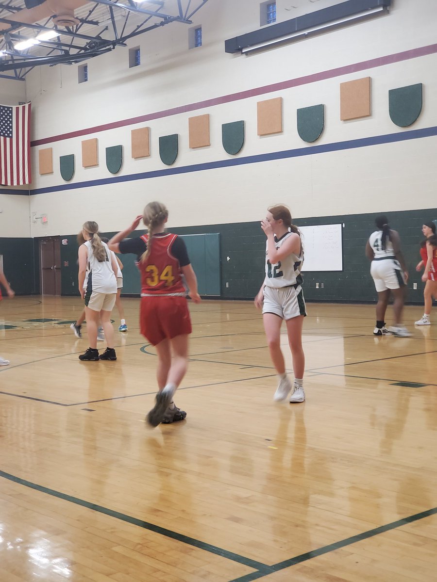 7th grade and 8th grade girls basketball 🏀 😍💚🤍🖤🏀