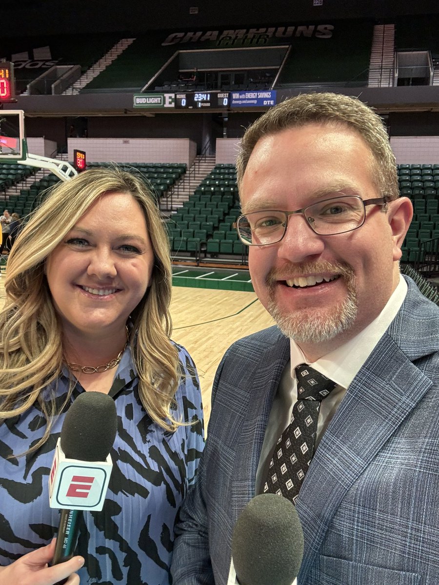 Back on the call alongside <a href="/ClaireDau/">Claire Dau</a> as we bring you <a href="/EMU_MBB/">Eastern Michigan Men's Basketball</a> against <a href="/ZipsMBB/">Akron Zips MBB</a>. Join us at 7pm on <a href="/ESPNPlus/">ESPN+</a>. <a href="/GregSteinerEMU/">Greg Steiner</a> will also join us at the half to break down the first 20 minutes from the studio. <a href="/EMUAthletics/">Eastern Michigan Athletics</a>