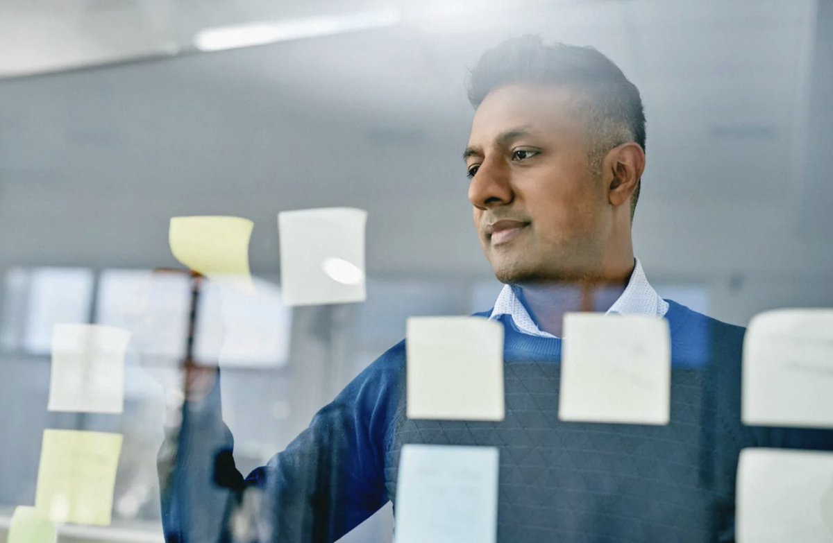 USC_MSPM's tweet photo. "An #MSPM degree is useful because it teaches students to build business relationship skills, become better learners, and understand the concepts and methodologies related to project management." Read on for more career insights from our expert faculty. https://t.co/7SdQ9Sd9u1 https://t.co/bpo2078Zjl
