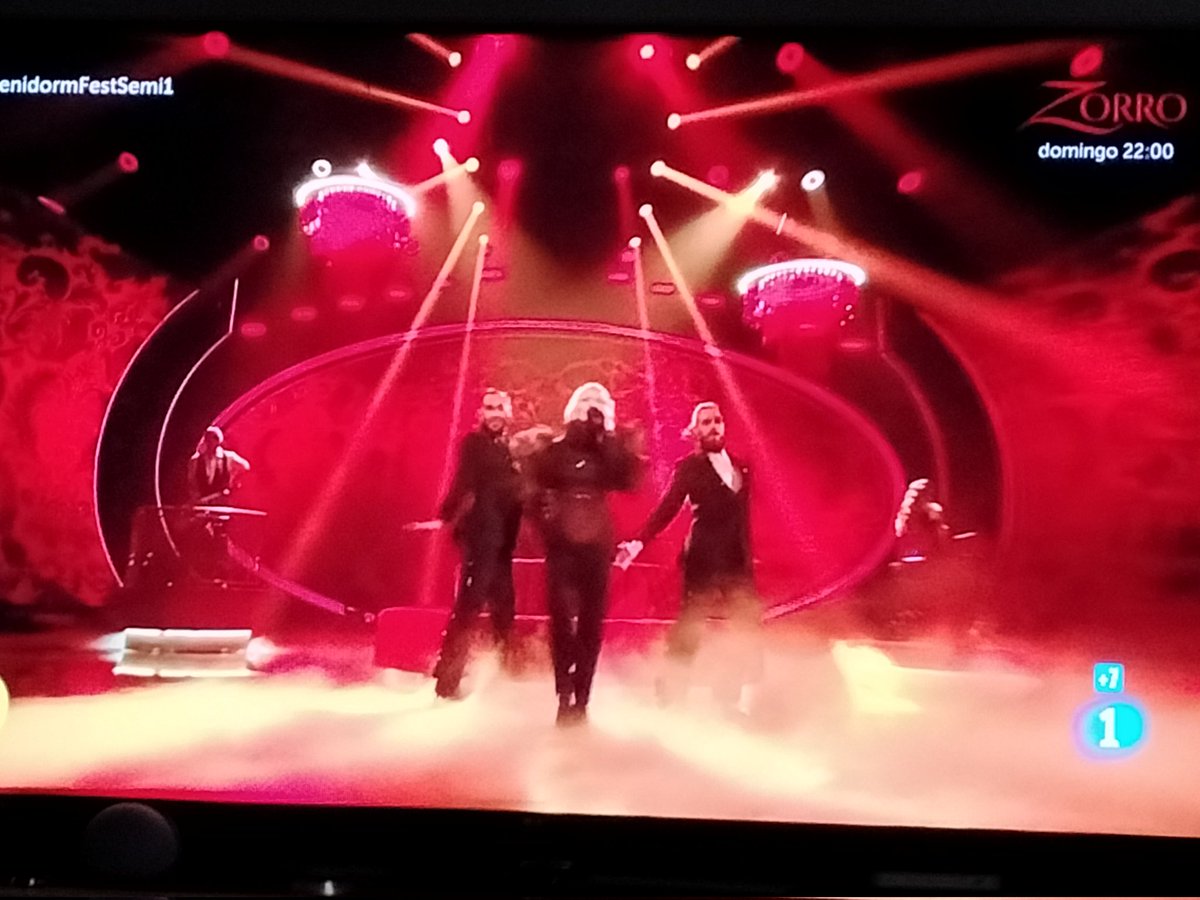 Tiagopazactor's tweet photo. Mensaje subliminar de @rtve en @BenidormFestTVE #BenidormFest #BenidormFestSemi1 #Zorro https://t.co/mRHS2dAKun
