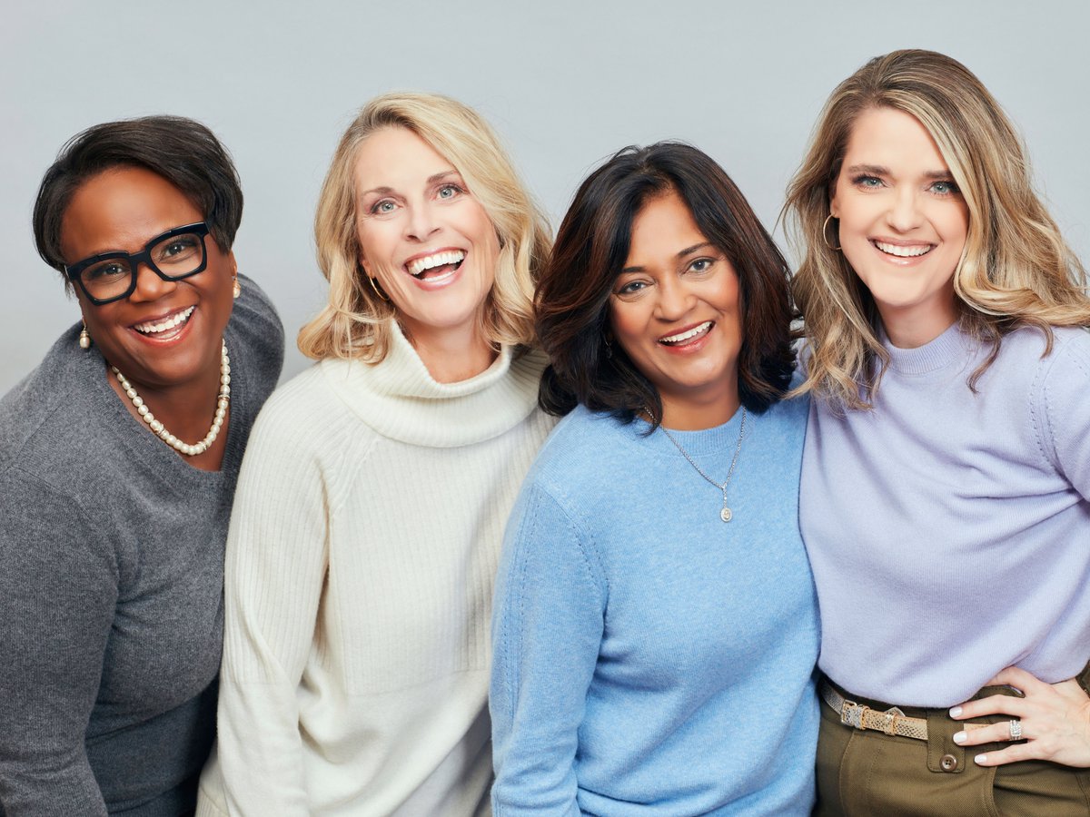 luxlined's tweet photo. Our circle of friends can't stop raving about LuxLined's cashmere and merino wool sweaters! 

Why? It's all about the "silver lining" – a unique technology ensuring each piece is itch-free, temperature-regulating, and static-free. 

https://t.co/RXdbYT5Fii https://t.co/Rl1uJnkQHj