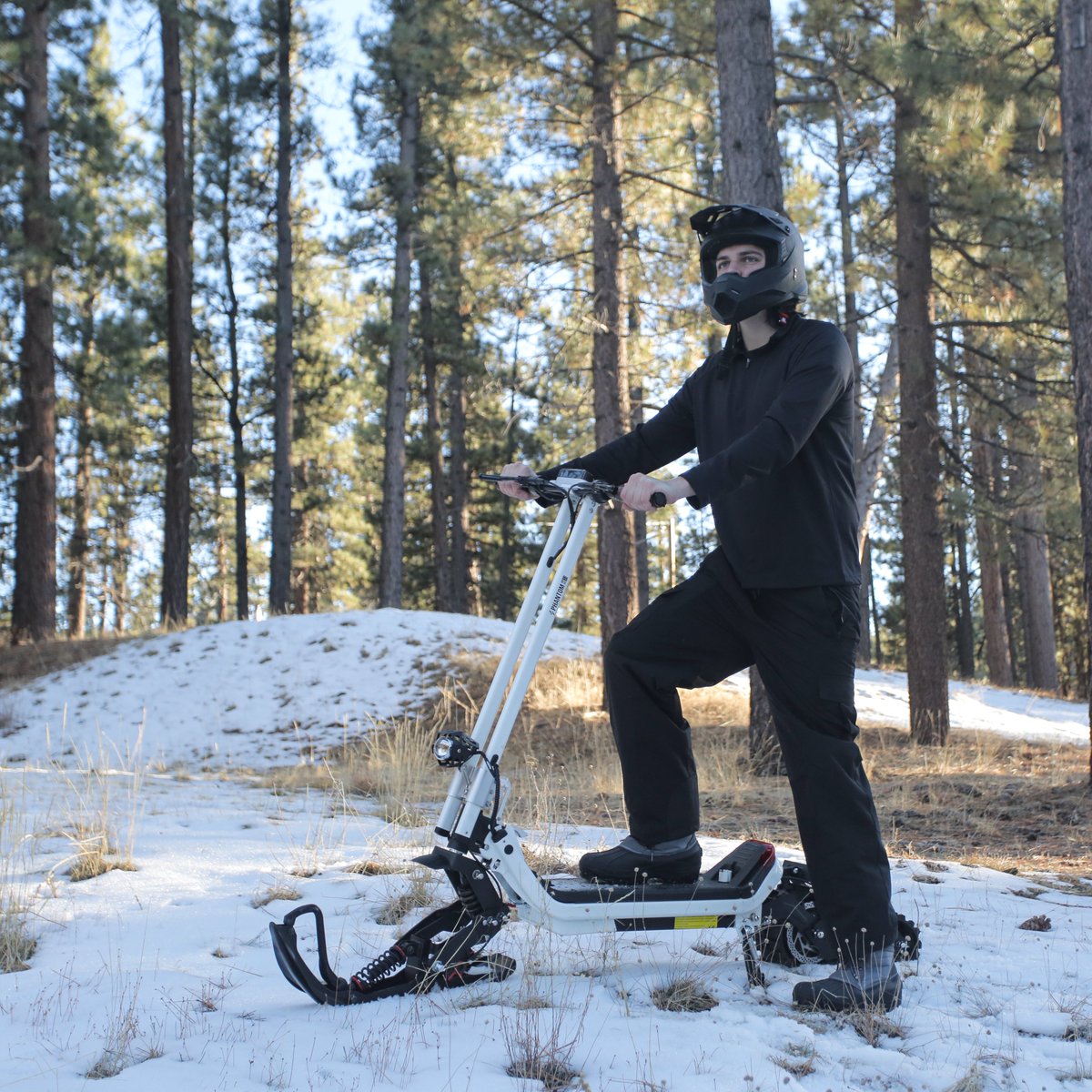 phantomgogo's tweet photo. Turn your winter blues into a white adventure. ❄️
Snow scooting: the coolest way to embrace the chill!🛴

#electricscooter  #winterjoy #speedandsnow #snowadventure #readyset #winterwheels #chillthrills #winterrides #snowscooter #snowmagic #embracethechill #mountainhigh https://t.co/6waarPuu7W