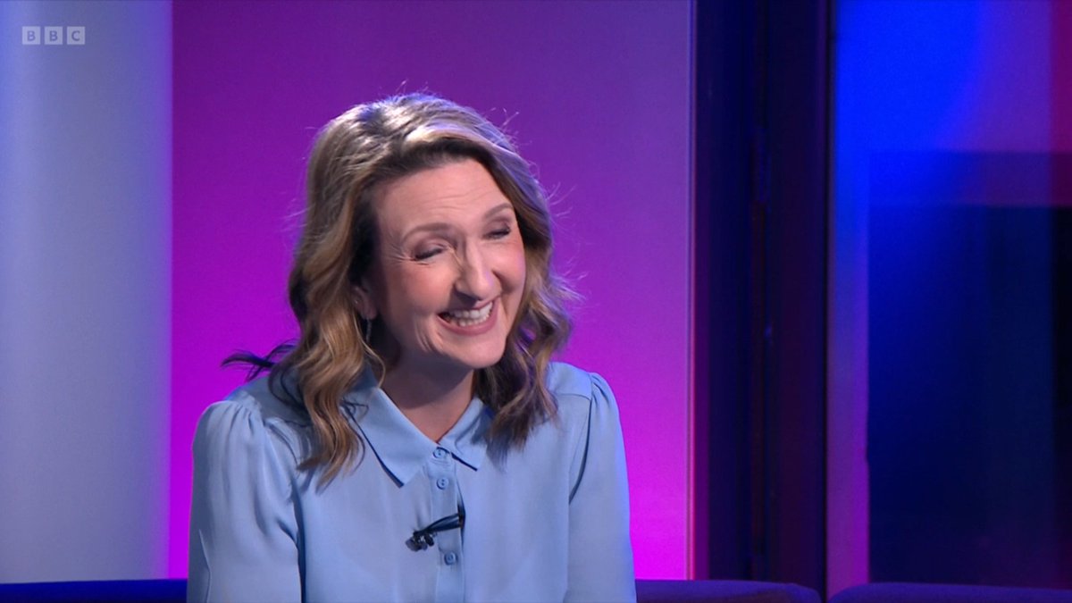 So this woman says she had to have her tubes tied, and Victoria Derbyshire starts laughing, uncontrollably, in her face, saying 'I didn't expect you to say that, to be honest'. How incredibly unprofessional. What the f*ck was so funny about that? #Newsnight