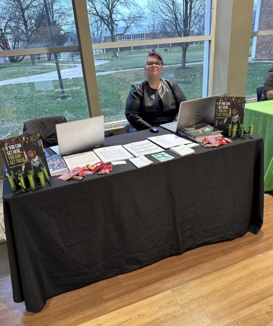 Hey, <a href="/tritoncollege/">Triton College</a> #EducationMajors come visit <a href="/RooseveltU/">Roosevelt University</a>’s table at tonight’s #TransferFair to learn about opportunities to continue your studies with us!