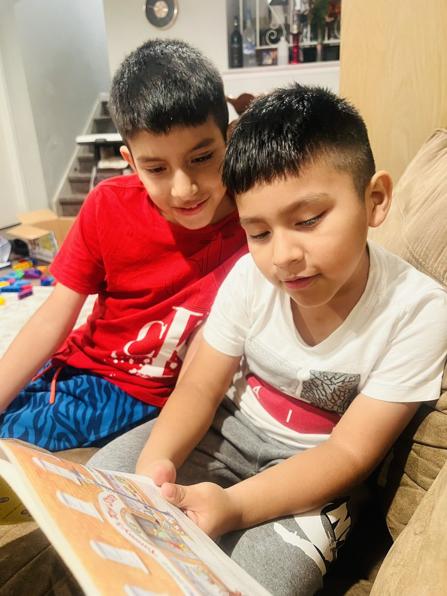 anabella tweet media