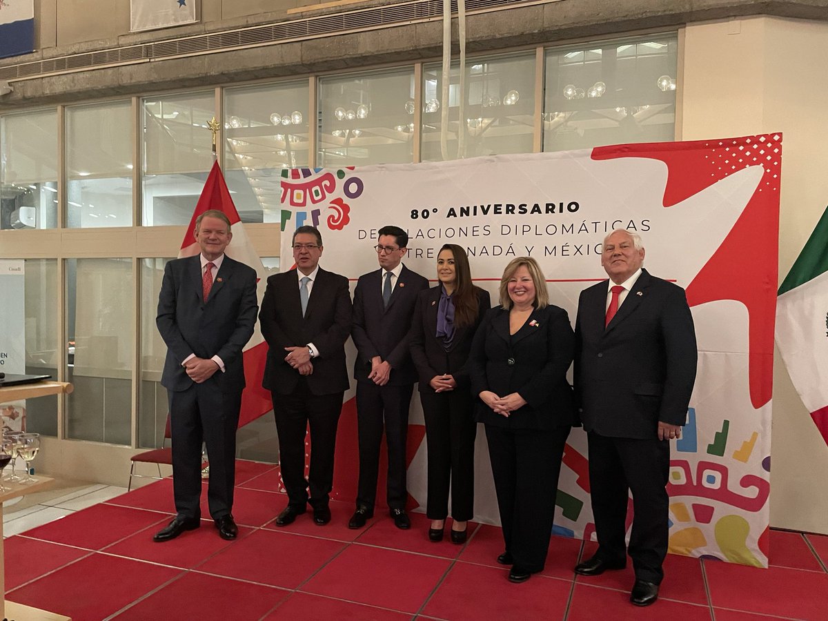 LisaThompsonPC's tweet image. Was an honour to meet Canada’s Ambassador to #Mexico Graeme Clark. His team is hard-working &amp;amp; tremendous ambassadors for #Ontario’s agriculture &amp;amp; food industry. I thank them for their support &amp;amp; advice during our mission! Fun Fact-the Ambassador’s Grandmother grew up in #Goderich!
