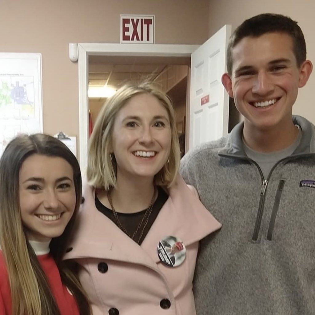 oliviaintheusa's tweet photo. The impact of grassroots organizing is amazing🙌🏼

Back in 2019, I met Heather on the campaign trail &amp; registered her to vote🗳️ 

Now she is a grassroots queen working with @StudentsforLife doing incredible work to defeat the extreme AZ abortion amendment because #ItGoesTooFar https://t.co/PigvGEefU5