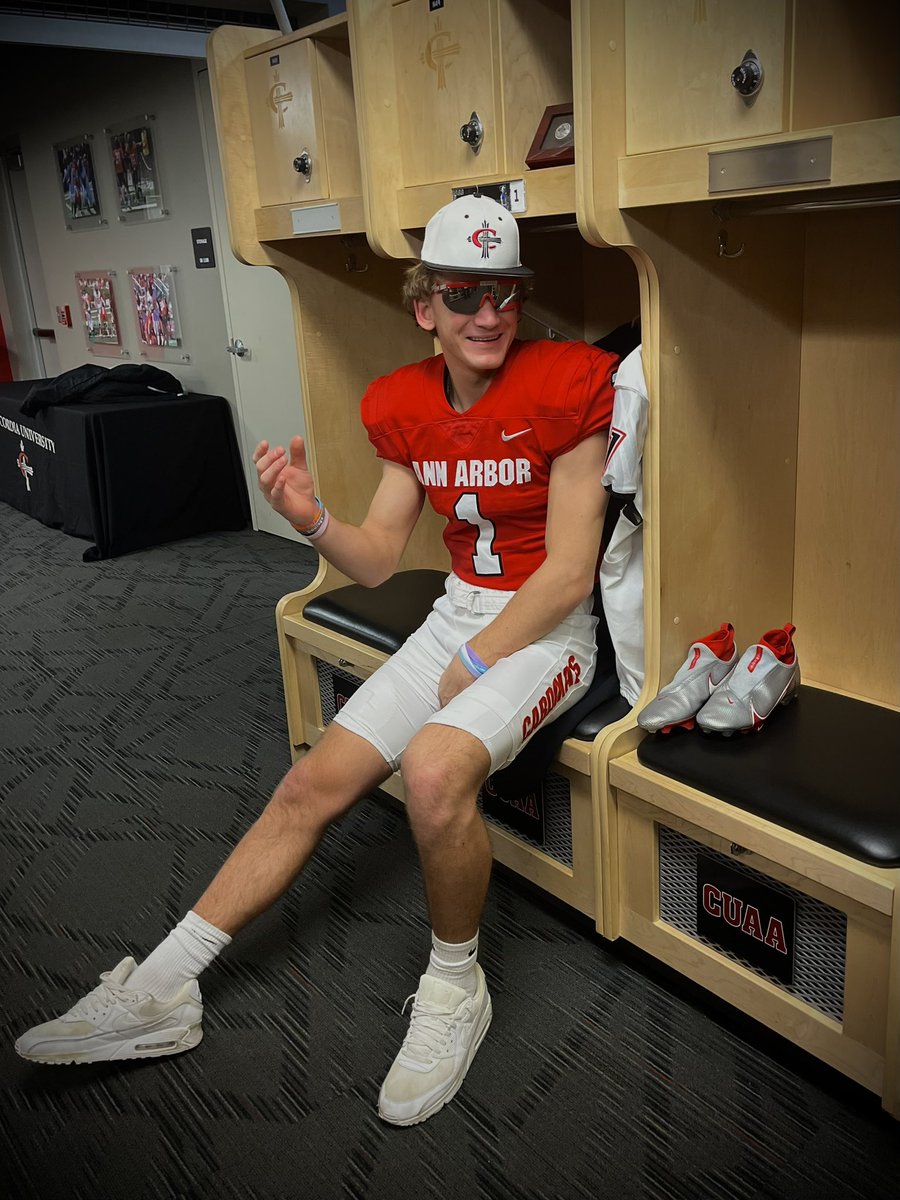 Had a great visit to Concordia today! Thanks @elijahko8 and the rest of the staff for having me out there! @IkeVEagles1 @CUAA_Football @TheD_Zone @MIexposure @RisingStars6