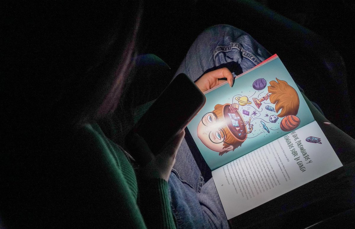 MincienciasCo's tweet photo. #Hoy, desde @MalokaBogota, se lanzó ‘Cartas a la Ciencia: querida ciencia así te conozco’📕, un libro que recopila escritos de jóvenes de regiones de Colombia, y cuentan el universo de significados que “las ciencias” tienen para ellos.
📌Descarga gratuita: https://t.co/MCE8sK6LyR https://t.co/MTxS9yjbs8