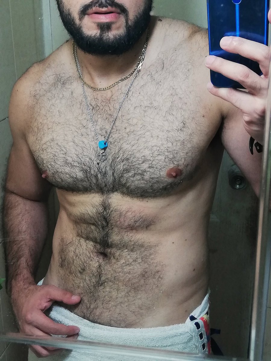 HectorA57's tweet photo. Ya están de afeitar, de vuelta 😶
🐻

#panama #panameño #selfie #peludo #mirror #mar #summer #playateta #otter #verano #panamaCity #beach #smile #woof #chest #beardedman #bear #gains #homensdebarba #daddy #barbudo #hairyman #tan #sea #shirtless #hairychest https://t.co/UMcRaWqCn9