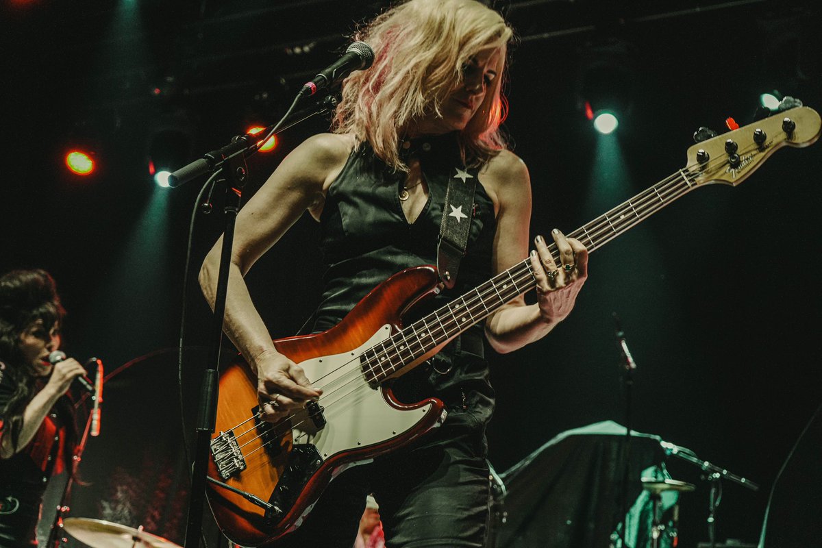 cherishalexandr's tweet photo. ✨In my natural habitat 🎸 photos by @rsquaredmedia while on tour w Josie Cotton + Me first and the Gimme Gimmes🤘🎵❤️✨ https://t.co/UWcCdZWzie
