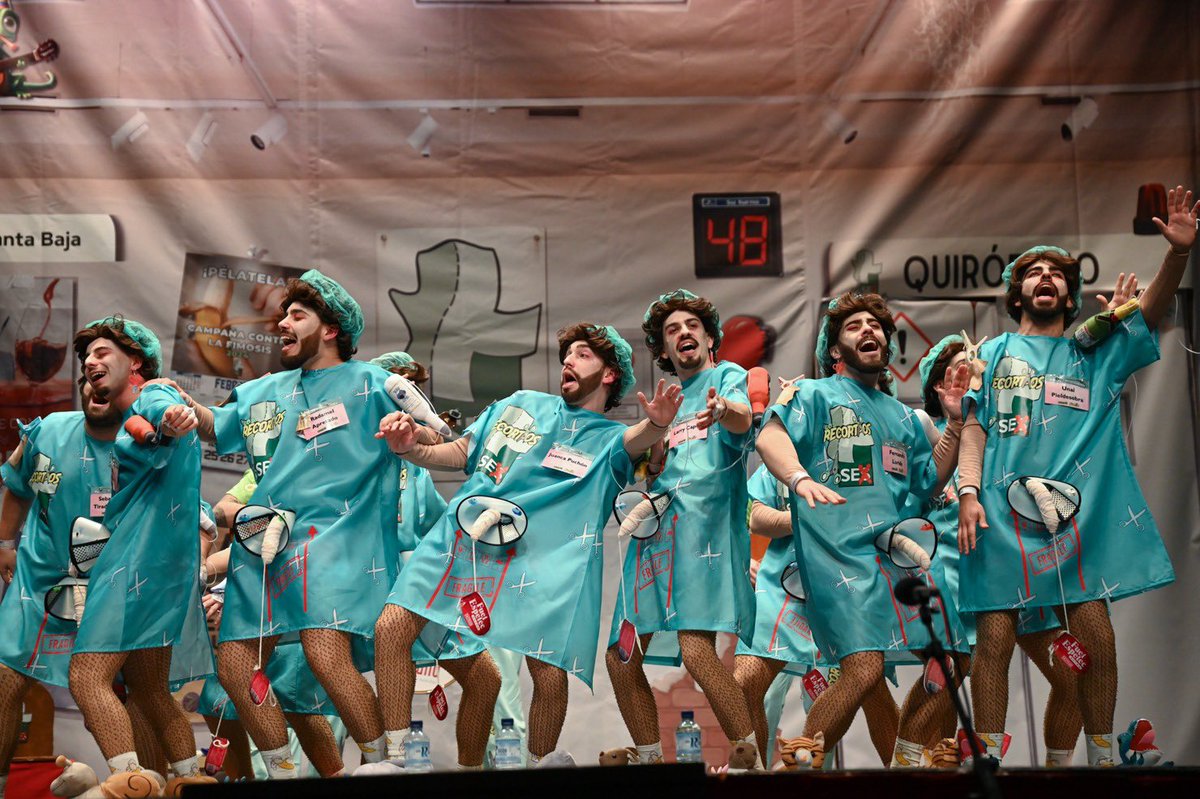CarnavalBJZ's tweet photo. Los Lingartos - Los Recortaos
@MurgaLingartos 
#COMBA2024 #carnavaldebadajoz https://t.co/O9xwmK9J4b