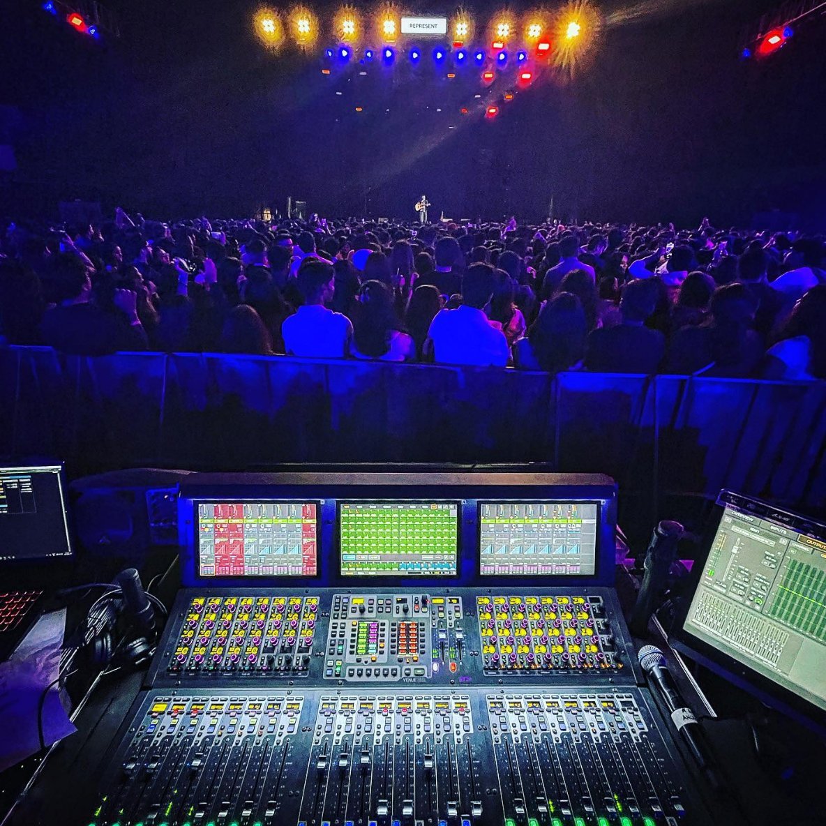 AvidLiveSound's tweet photo. 🔊 Front of House
📷 https://t.co/R6FIax7P1J
▶️ https://t.co/hElVavmyPd

#livesound #livesoundengineer #musicfestival #loudornothing #tourlife #avids6l #venues6l #avid https://t.co/QsTwdXoo3c