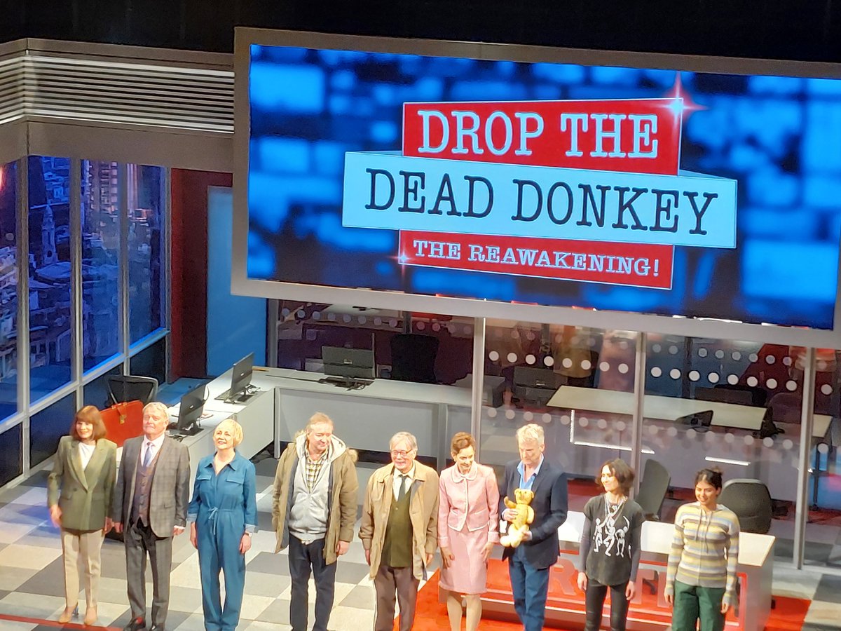 Piethagoram's tweet photo. "Truth" be told, a fantastic opening evening full of laughs at @RichmondTheatre for @DTDD_TOUR @suzdoyle66 @RareNeilPearson @RdRobwelch @StephenTompki19 @VickyWicksActor 
#IngridLacey #JeffRawle @julia_hills #AndyHamilton #HaydnGwynne RIP #DavidSwift RIP Please @Channel4 return! https://t.co/1VgGKkaOOj