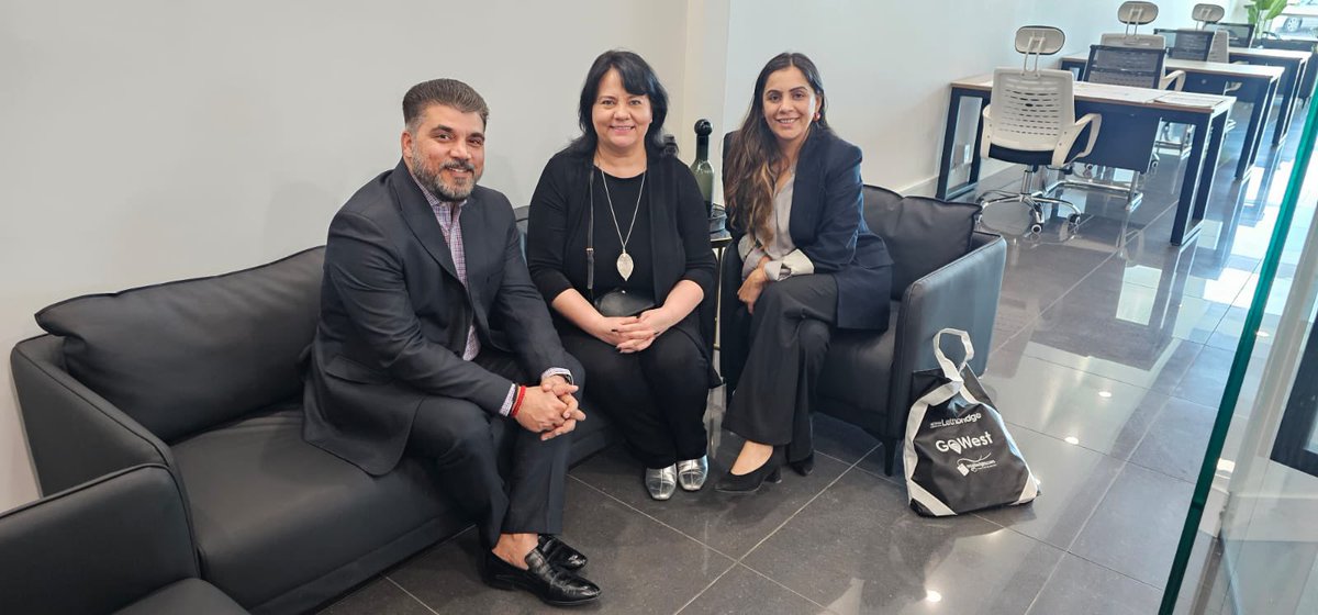 ravitaurus's tweet photo. 🌟 Exciting Afternoon Alert! 🌟

Had the pleasure of hosting Catherine Moar  at our office O & O Group of Companies today for a laid-back chat on various community topics! 🗣️🌍 Grateful for the insights and perspectives shared. Big thanks to Catherine Moar for making the visit! 🙌 

Let's keep the conversation flowing and work towards a stronger community together! 

@khushbusingh86 @OOGCompanies 

💪 #CommunityTalks #Gratitude #TeamWork 🤝#oogcompanies #oogc