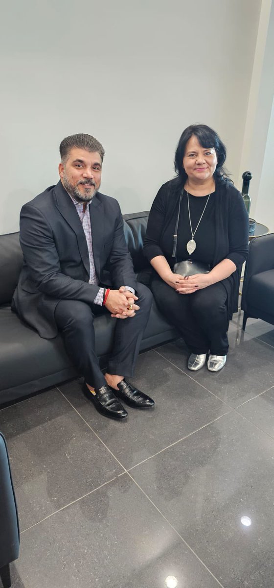 ravitaurus's tweet photo. 🌟 Exciting Afternoon Alert! 🌟

Had the pleasure of hosting Catherine Moar  at our office O & O Group of Companies today for a laid-back chat on various community topics! 🗣️🌍 Grateful for the insights and perspectives shared. Big thanks to Catherine Moar for making the visit! 🙌 

Let's keep the conversation flowing and work towards a stronger community together! 

@khushbusingh86 @OOGCompanies 

💪 #CommunityTalks #Gratitude #TeamWork 🤝#oogcompanies #oogc