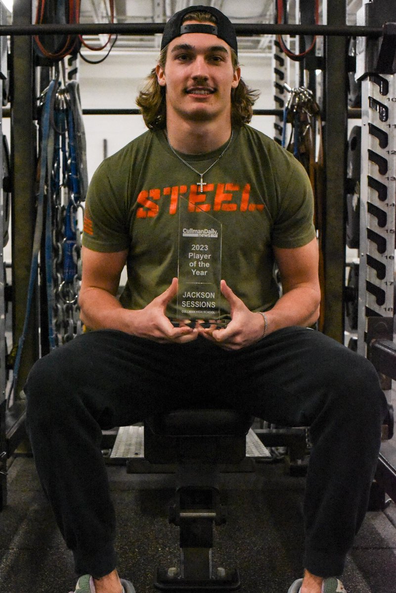 cullmandaily's tweet photo. Jackson Sessions has been named CDN Player of the Year. 

Senior D Stats: 43 tackles, 35 assists, 7 Tackles for loss, 5 Pass Breakups, 1 INT, and only allowed 1 catch during the season. O-Stats: 98 carries for 455 and 13 TDs. 2 blocked punts against Jasper/2blocked FG’s at Athens https://t.co/tw38W0Eklo