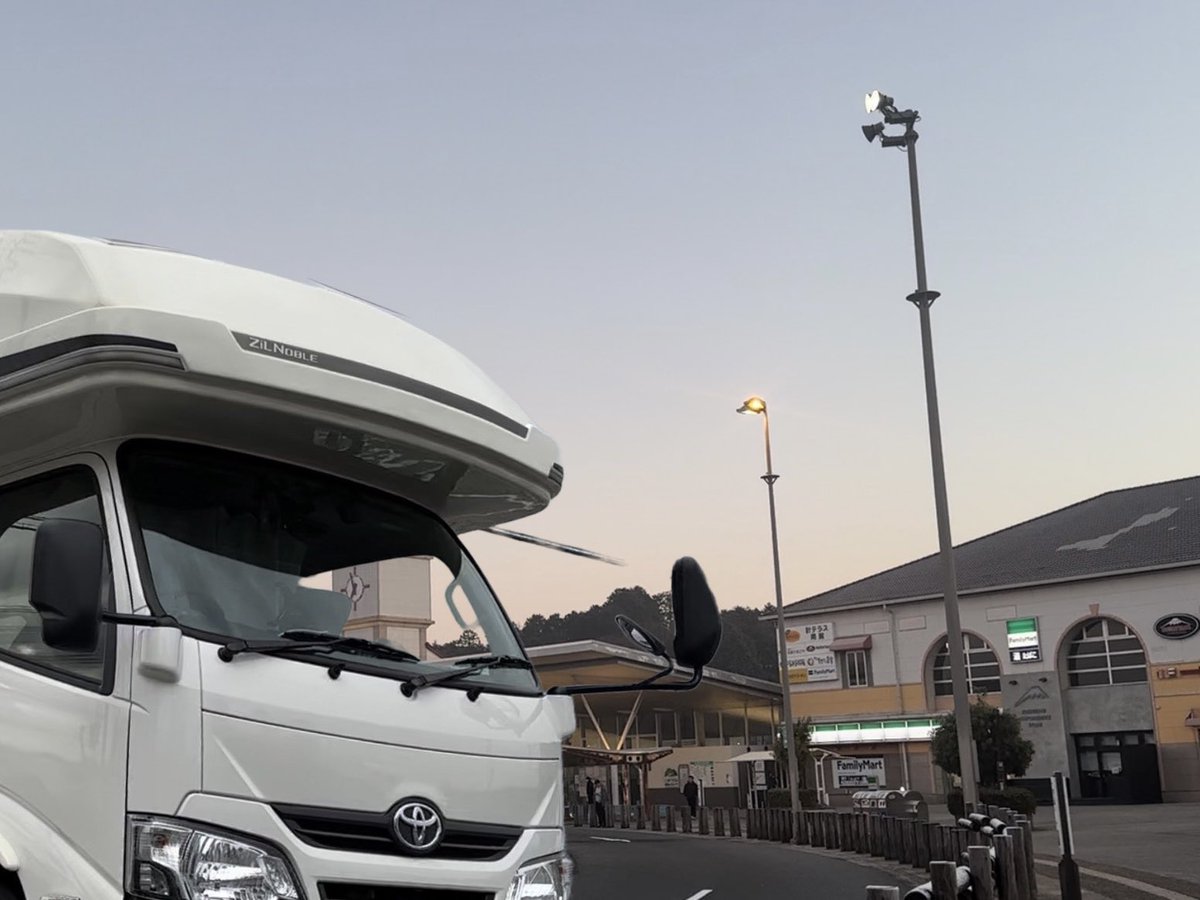 vanBeelife tweet media