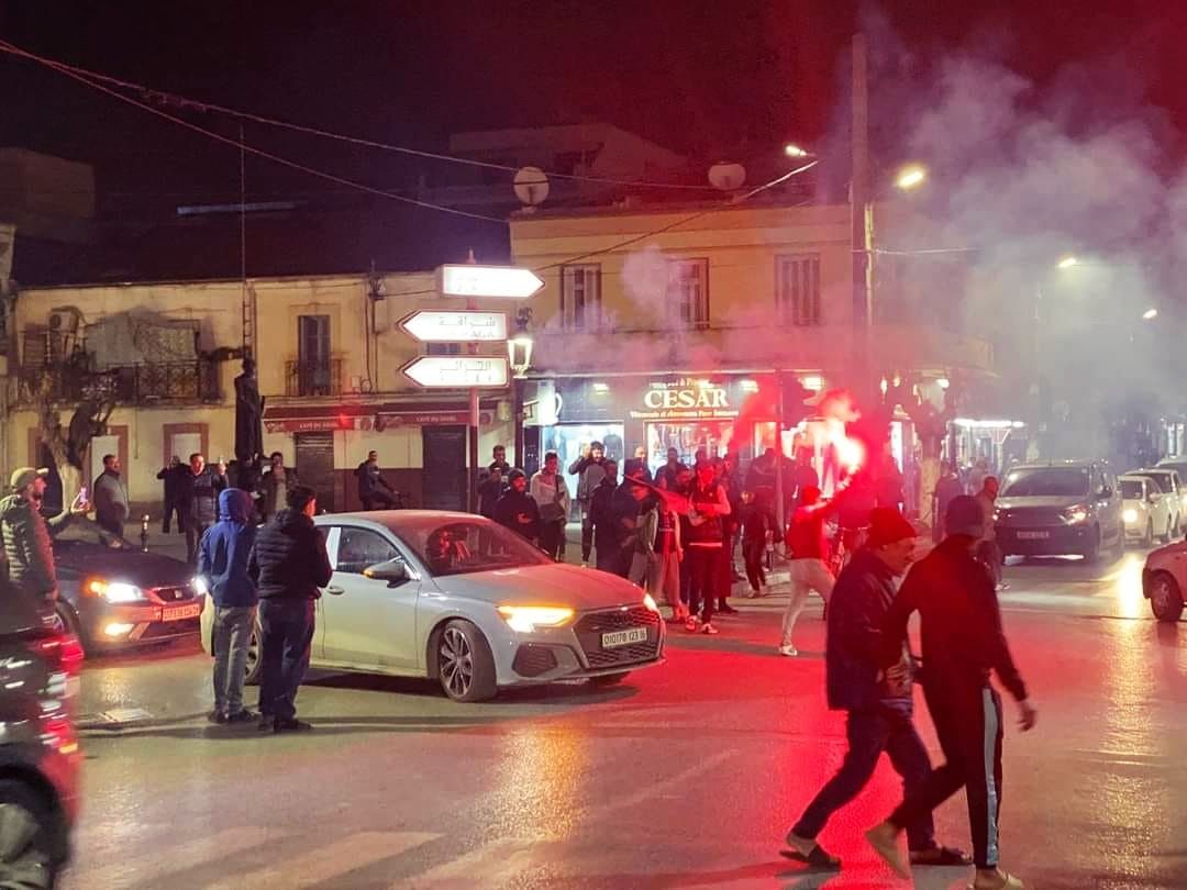 Algerians 🇩🇿 expressed their joy after South Africa's 🇿🇦 victory over Morocco 🇲🇦 at the AFCON.

From the street of Algiers, the capital, football fans gather to celebrate.

[Video in the comments]