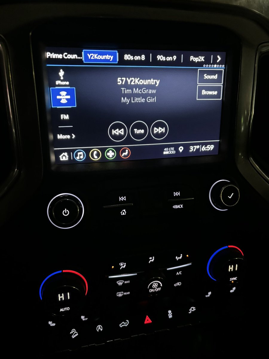 MSimko10's tweet photo. Happy happy birthday to my favorite person in the world! Seventeen!! There has never been a more proud or blessed dad. I love you, @hannahsimko2025, I hope it’s the best day ever! 

I’m driving down to take her to dinner, and this song comes on. #imnotcryingyouare https://t.co/QdA4sFfnh0