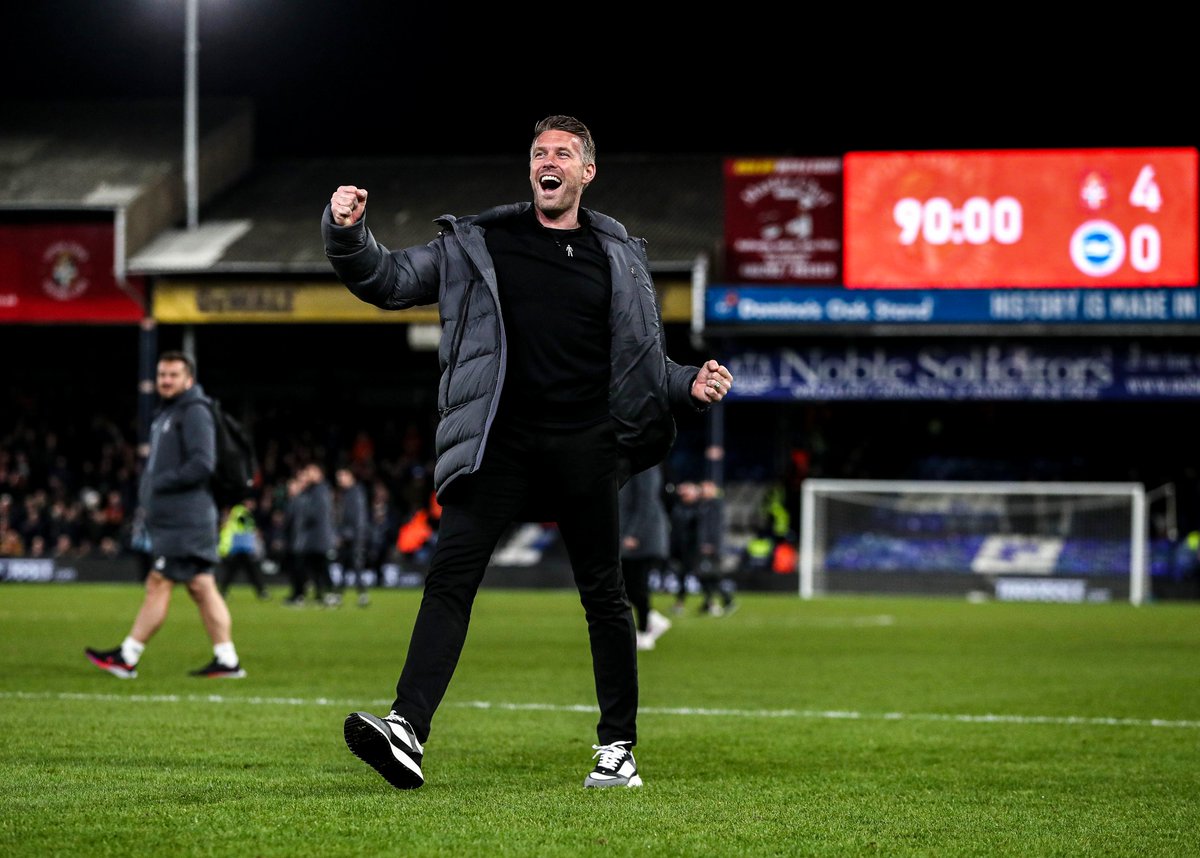 A night we will never forget.

Good night, Hatters 🧡