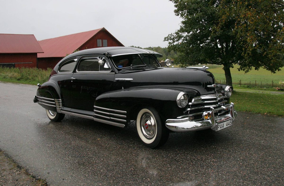 boyfromdixie's tweet image. 1947 Chevrolet Fleetline Aerosedan