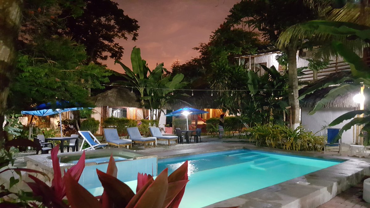 AlcidesTbl's tweet photo. Hotel Sumpa en Montañita total relax confort y seguridad Info. wsap 0992906945.  A una cuadra de la playa y 3 cuadras calle cocteles (sin bullicio nocturno). Estamos a lado de TIA Montañita https://t.co/41Nn72K785