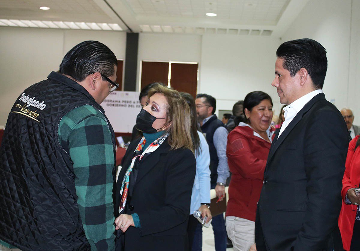 Acompañé a nuestra Gobernadora, <a href="/LorenaCuellar/">Lorena Cuéllar</a> a la presentación del programa “Peso a Peso”, donde hice un llamado a las autoridades municipales a colaborar  por el desarrollo y bienestar de las y los Tlaxcaltecas.

¡Con acciones concretas hoy vivimos #UnaNuevaHistoria!