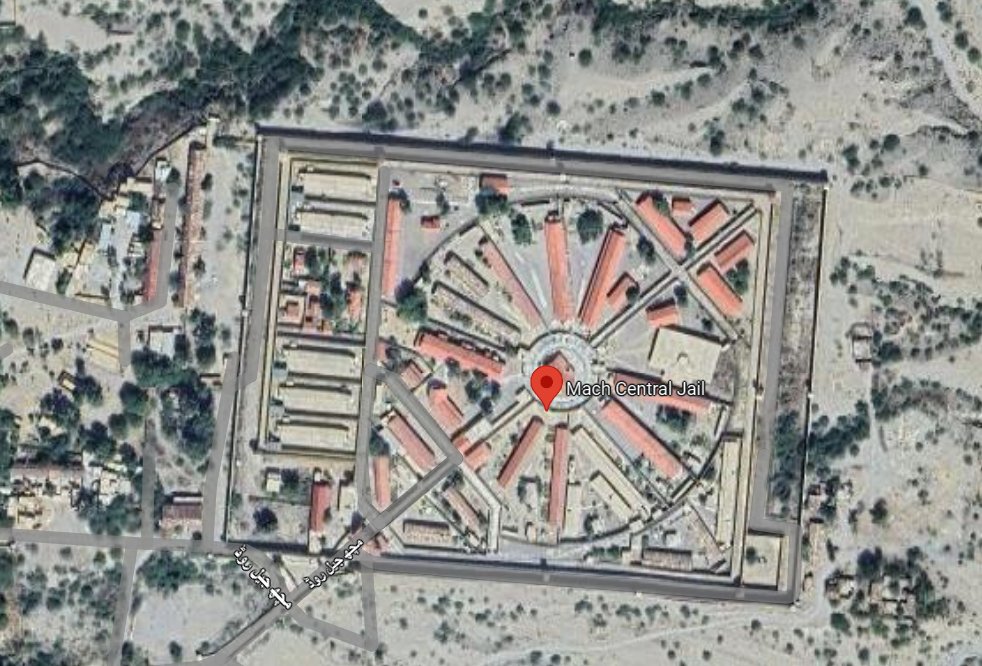 bishwa55900127's tweet photo. He is saying they are on duty in the #Mach  Central Jail and they can hear gunfire coming from close

This is the Mach Central Jail.  It is a large structure on the outskirts of the town.

The town itself has a population of about 20000

#MachAttack #Balochistan #Pakistan https://t.co/Dokiyq6jiY