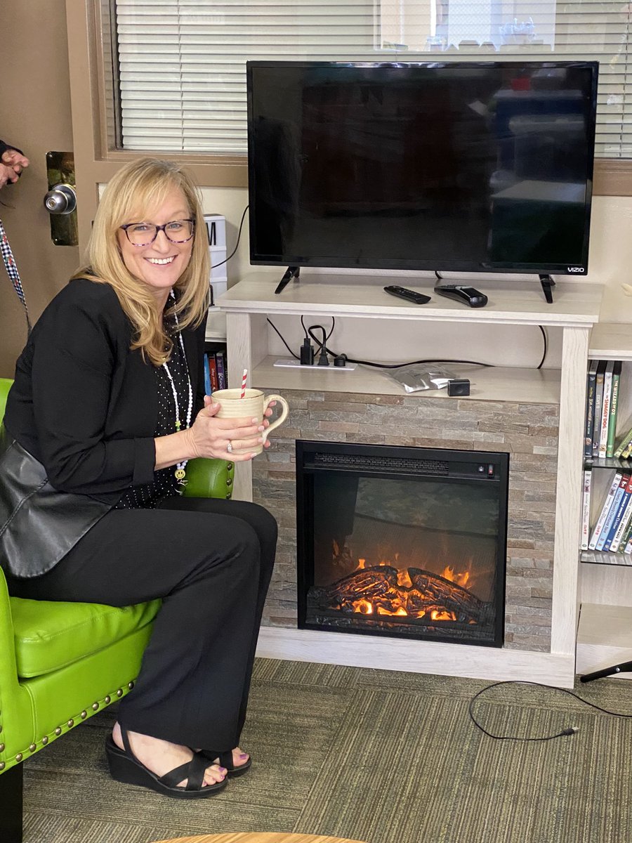 Kristi & Celine (@crazybookladies) on Twitter photo Mrs. Elgin, our principal, drops by the Media Center to warm up! This is Florida…and the temperature this morning was 50 degrees 😂 <a href="/PoincianaCCPS/">Poinciana Elementary</a> Mrs. Elgin, our principal, drops by the Media Center to warm up! This is Florida…and the temperature this morning was 50 degrees 😂 <a href="/PoincianaCCPS/">Poinciana Elementary</a>