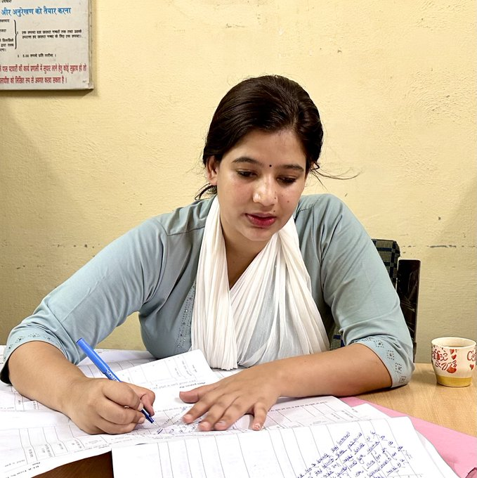 ❤ * सुप्रभात* ❤

*जीवन में कितना कुछ खो गया, इस पीड़ा को भूलकर, क्या नया कर सकते हैं, इसी में जीवन की सफलता है। आप क्या हैं, यह महत्वपूर्ण नहीं है, आपमें क्या है, यह महत्वपूर्ण है।*🙏
<a href="/Hemraj151/">हेमराज</a> 
<a href="/RKSFauji/">राजेश फौजी</a> 
<a href="/Arunkr750/">Arun singh</a> 
<a href="/IGRAJPUT11/">INDRASINH ⚔️⚔️RAJPUT ⚔️⚔️</a> 
<a href="/Sanatani_002/">SANATANI</a> 
<a href="/kirti_012/">कीर्ति</a> 
<a href="/Ashmit18713095/">Aarav_Sharma 💜🌿</a>