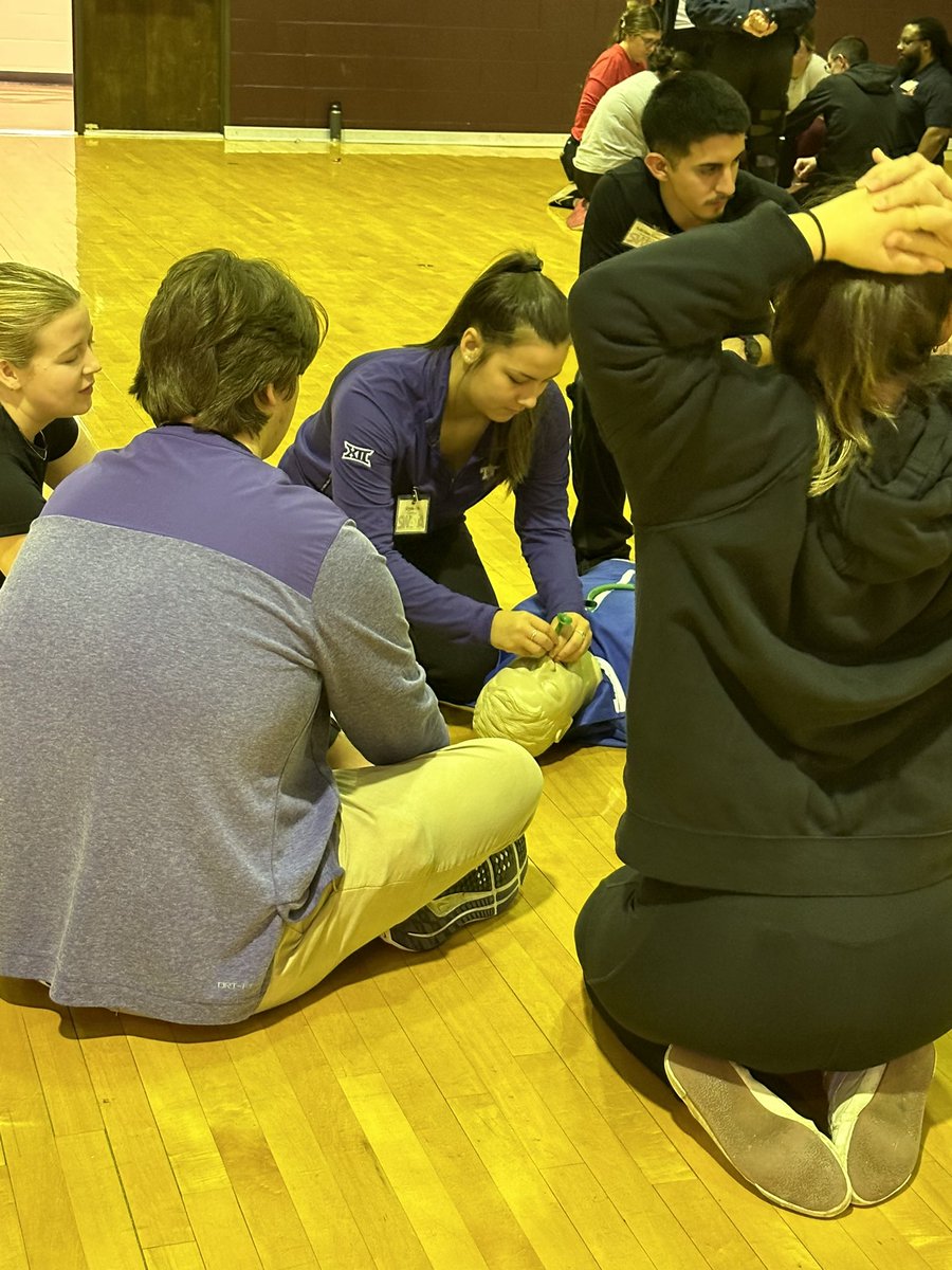 HornedFrogAT's tweet photo. Highlights from the 2024 SWATA Student Development Workshop: Our students mastered clinical skills like MFD &amp; EKG analysis, embraced cultural competence, and discussed care of athletes with hyper-mobility spectrum disorders. Plus, our quiz team nabbed 4th in the SWATA bowl! 🏆👏 https://t.co/e32FlVHTr6